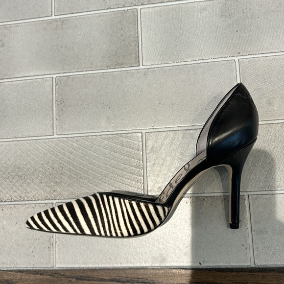 Sam Edelman calf fur 4 in heels in black/white, size 7M - Picture 2 of 7